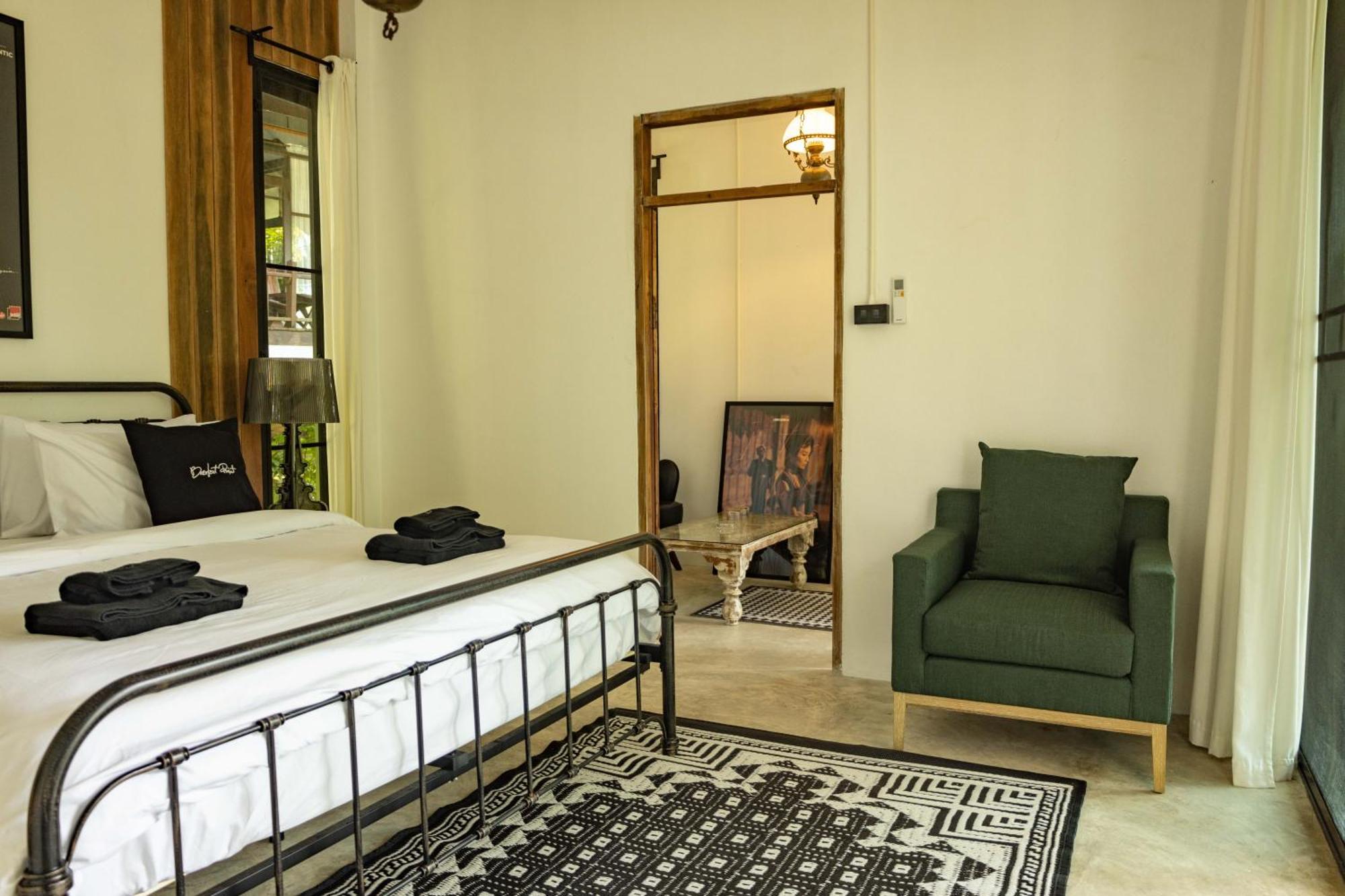 Barefoot Project Formerly Baan Klong Kleng Koh Phayam Exterior photo